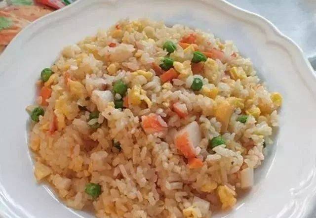 蟹柳脆皮鸡蛋炒饭