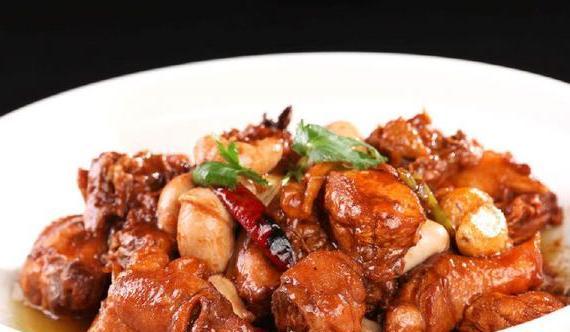 红烧鸡块+雪花鸡扒+热狗