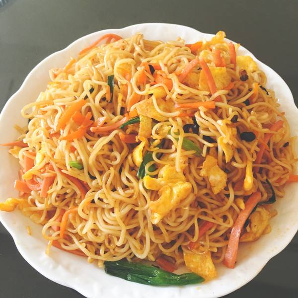 三丝加鸡蛋炒面