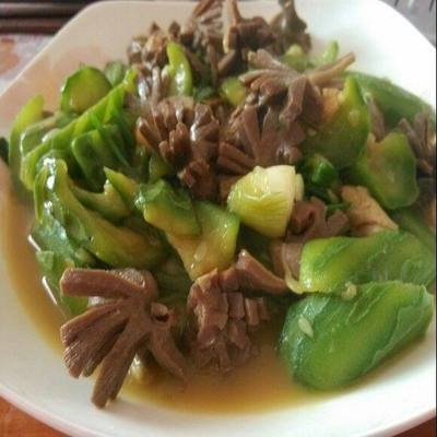 丝瓜炒肾球饭