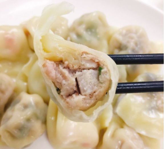 爽滑鲜肉香芋饺