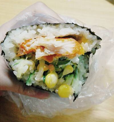 鸡柳咸蛋黄饭团